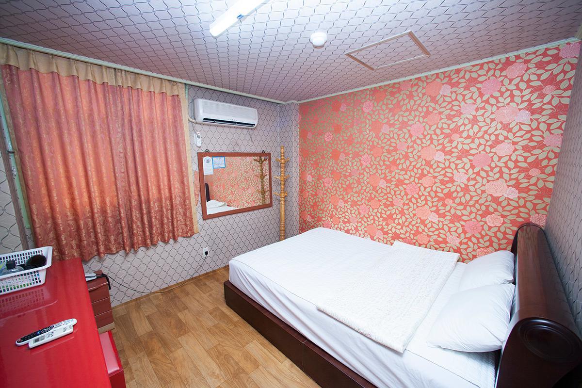Jeju Brd Hotel Екстериор снимка