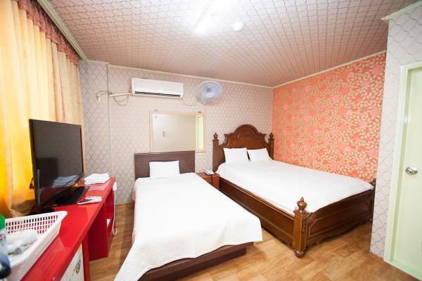 Jeju Brd Hotel Екстериор снимка