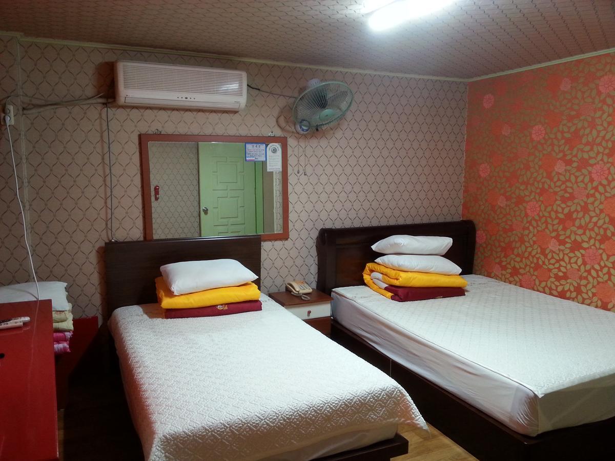 Jeju Brd Hotel Екстериор снимка