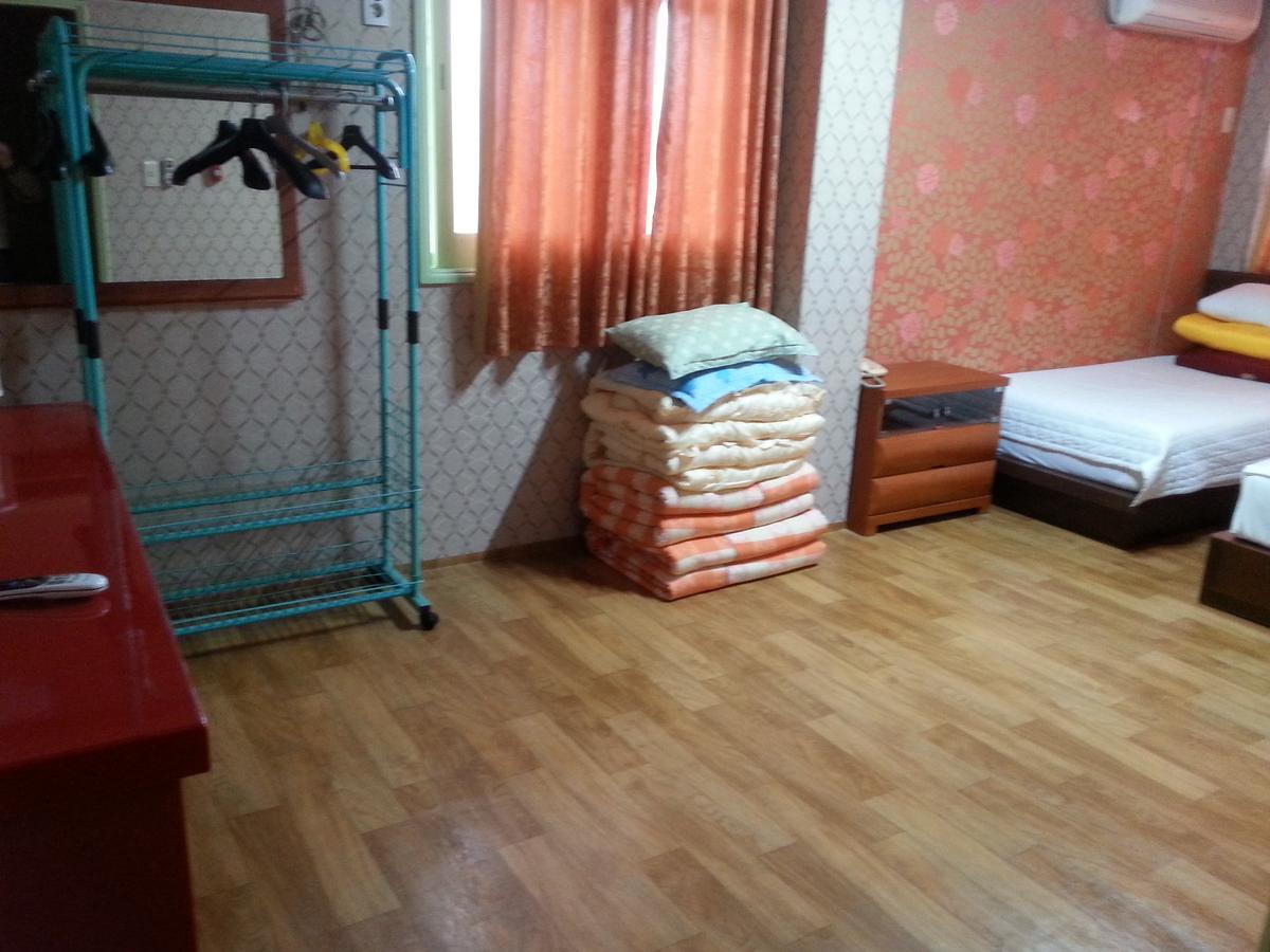 Jeju Brd Hotel Екстериор снимка