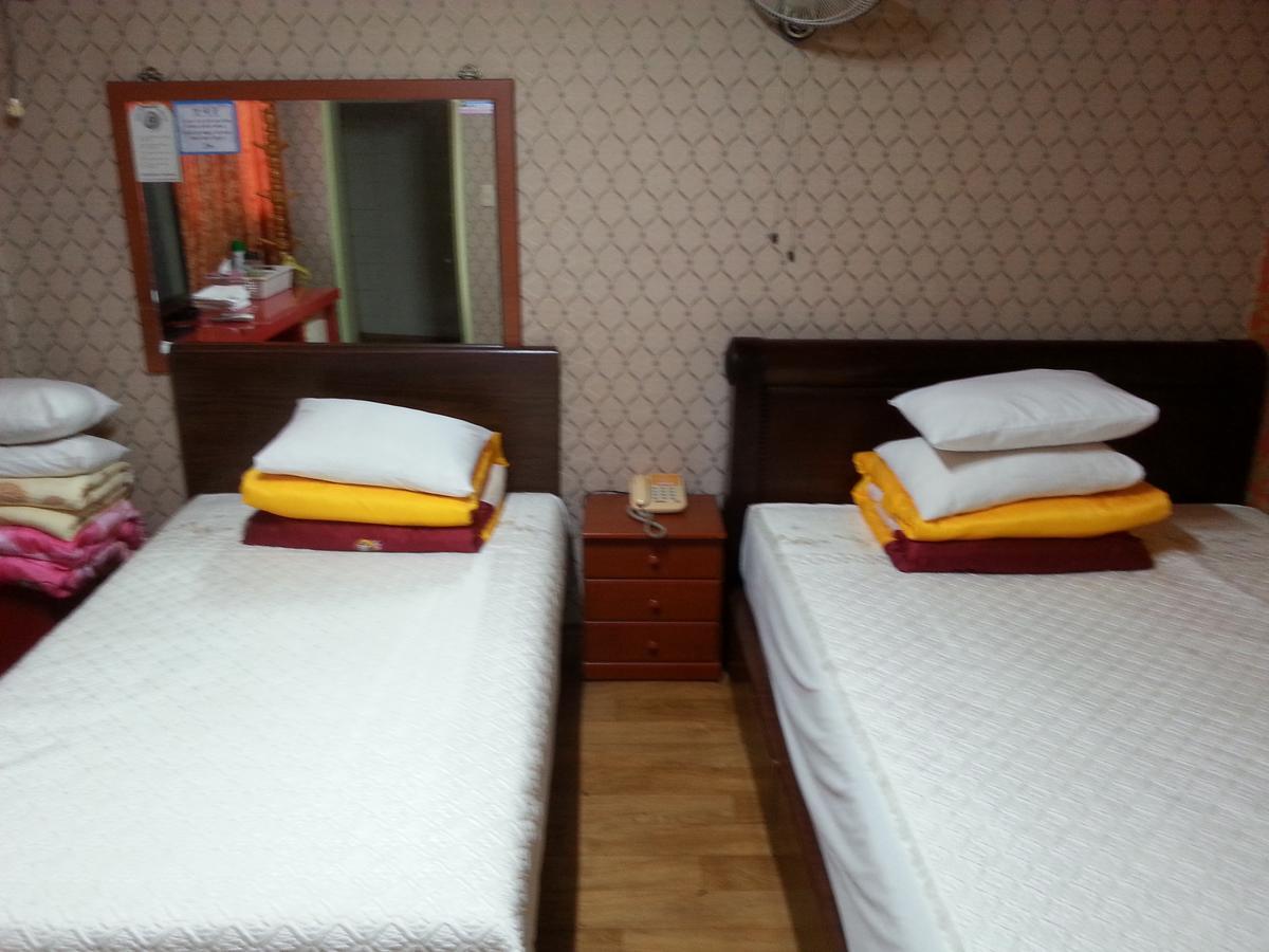 Jeju Brd Hotel Екстериор снимка