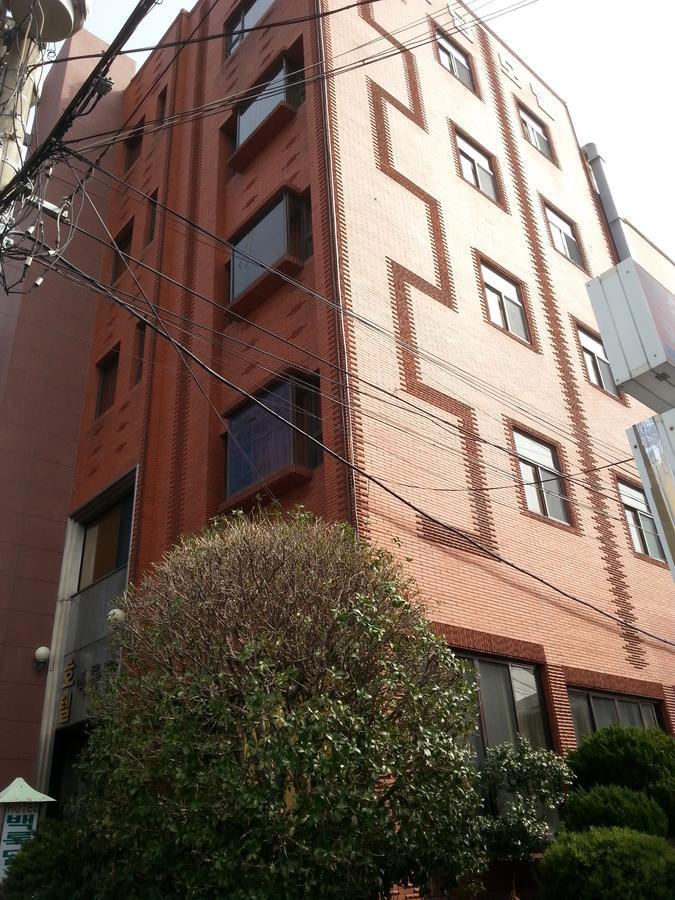 Jeju Brd Hotel Екстериор снимка